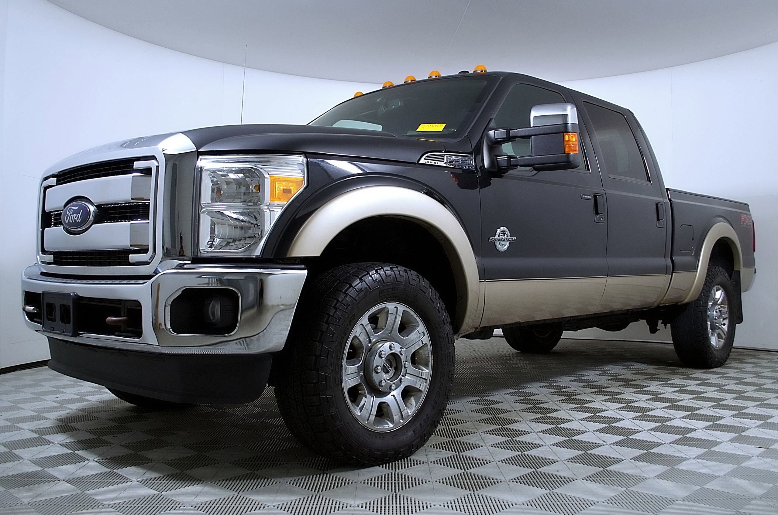Used 2012 Ford F350 Lariat w/ Chrome Pkg image 2