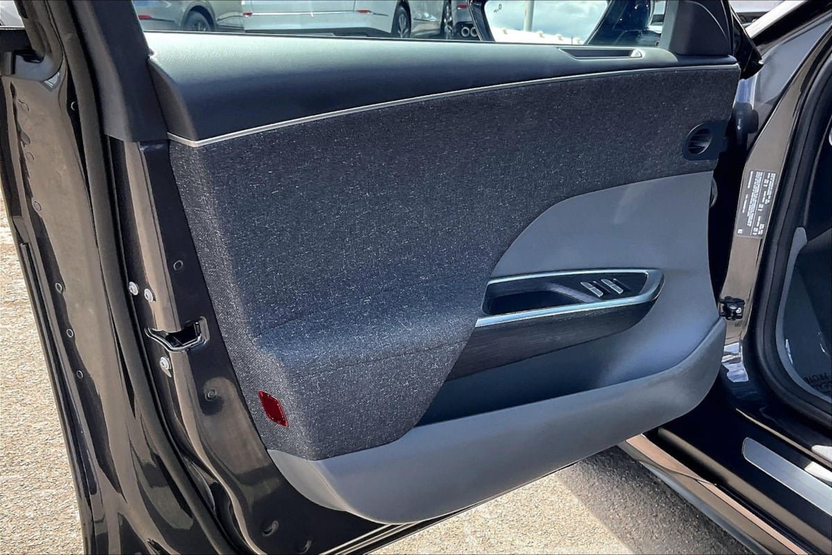 Used 2024 Lucid Air Pure RWD image 20