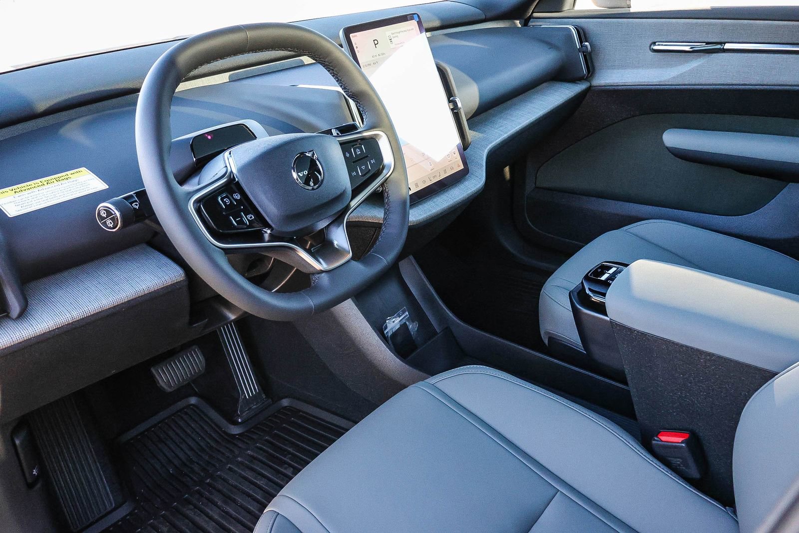 New 2025 Volvo EX30 Plus w/ Protection Package Premier image 20