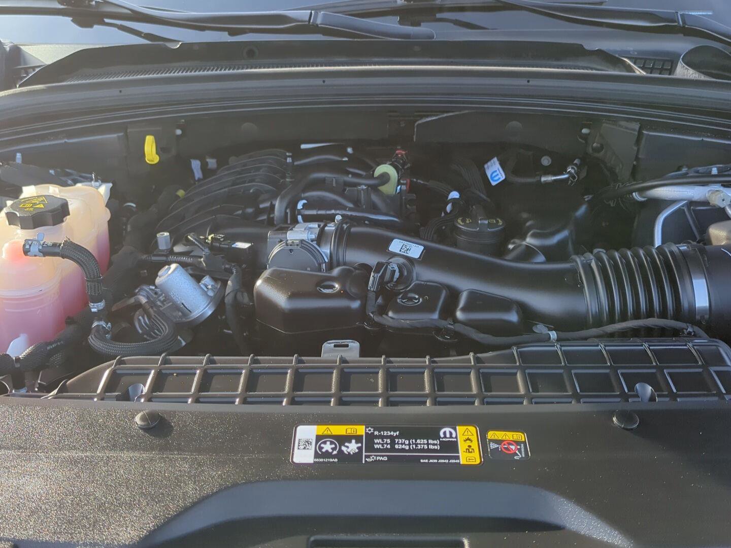 Used 2024 Jeep Grand Cherokee L Limited w/ Luxury Tech Group II image 10