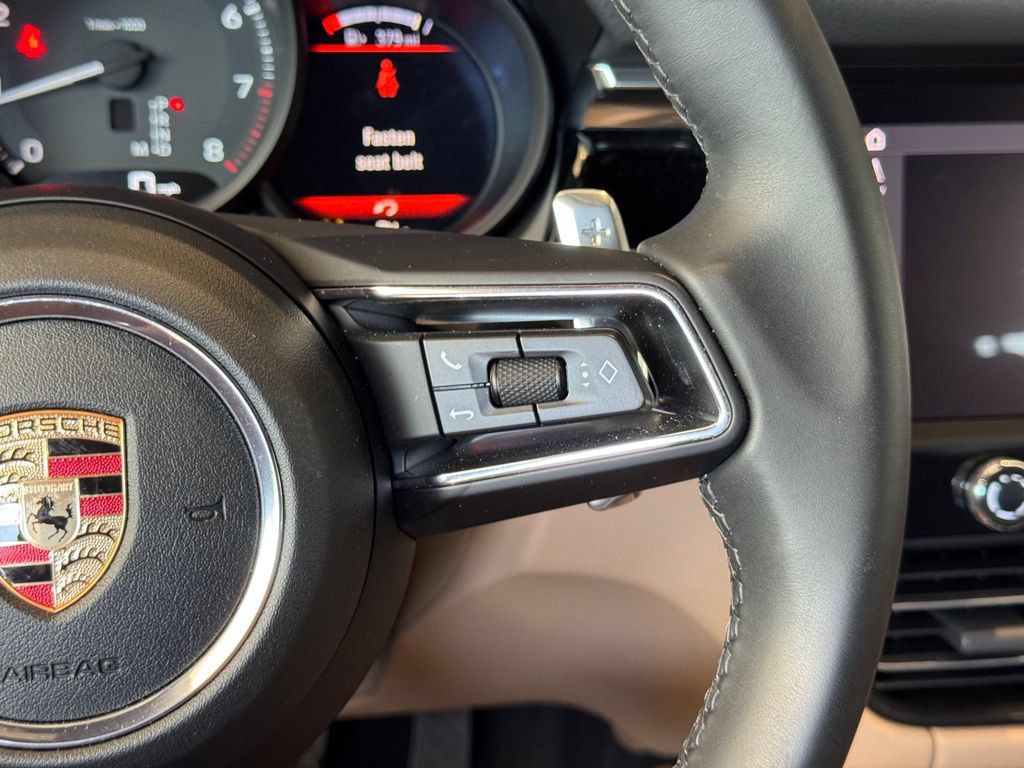 Certified 2026 Porsche Macan AWD/4WD image 19
