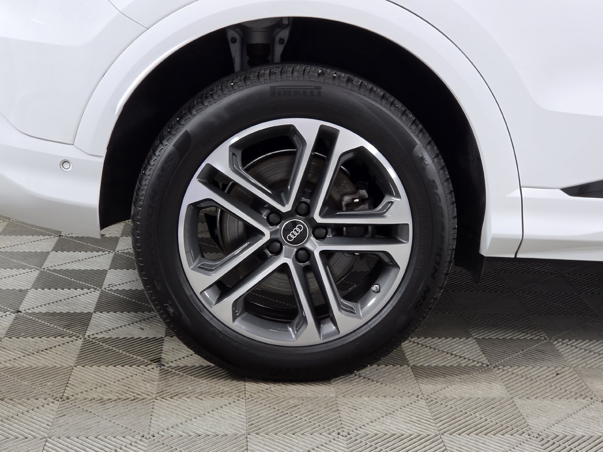 Certified 2025 Audi Q5 Premium w/ Convenience Package AWD/4WD image 46
