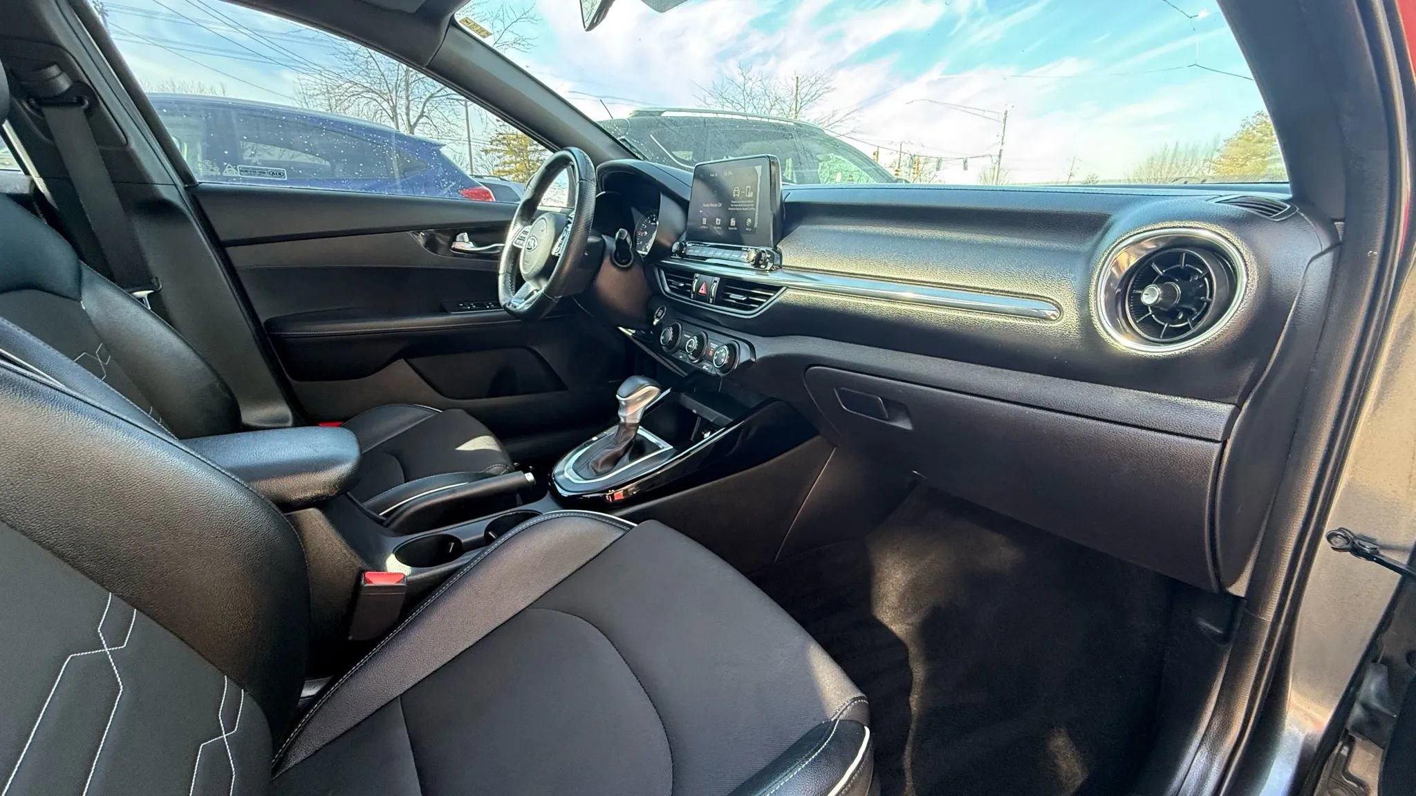 Used 2021 Kia Forte GT-Line w/ GT-Line Premium Package image 12