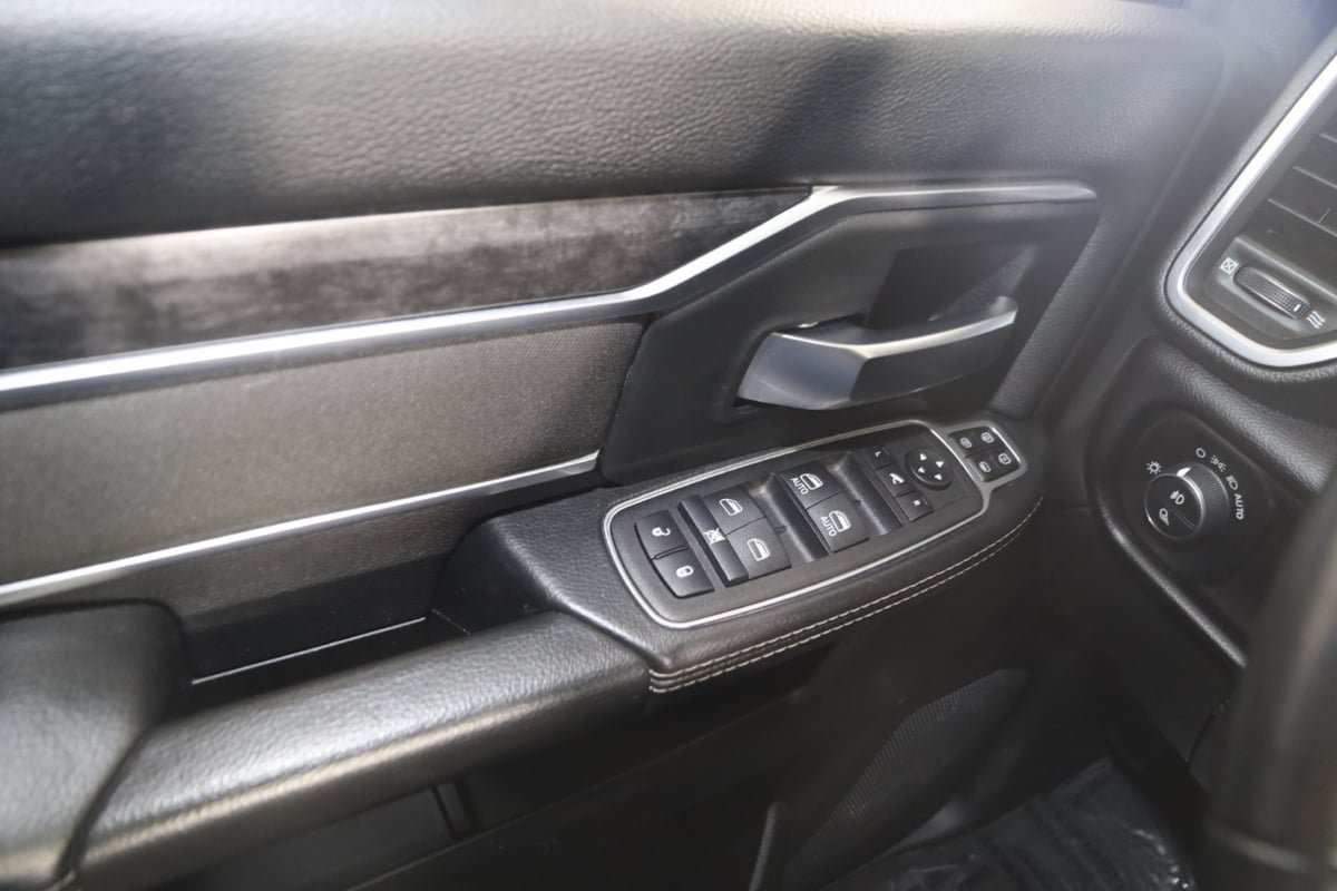 Used 2024 RAM 2500 Big Horn AWD/4WD image 24