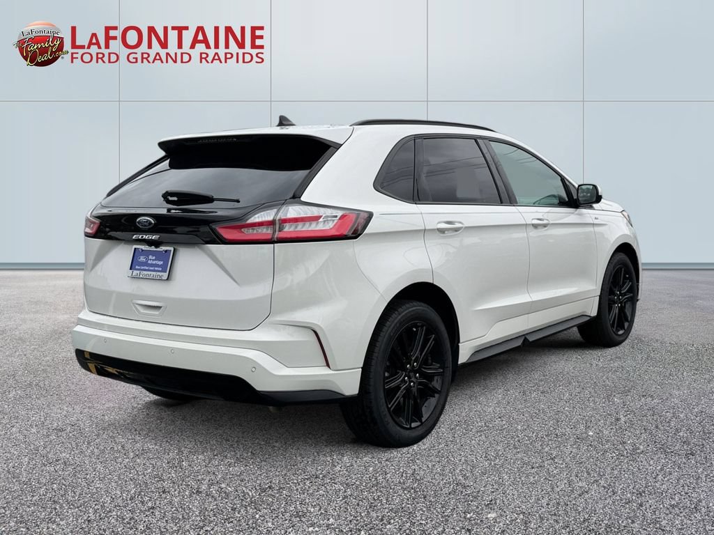 Used 2022 Ford Edge ST-Line AWD/4WD image 7