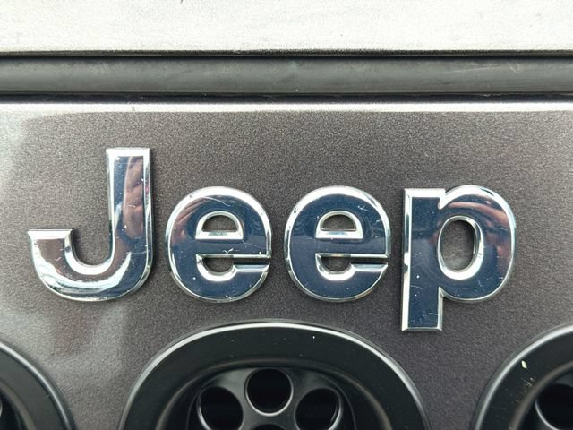Used 2017 Jeep Wrangler Unlimited Sport w/ Quick Order Package 24S AWD/4WD image 27