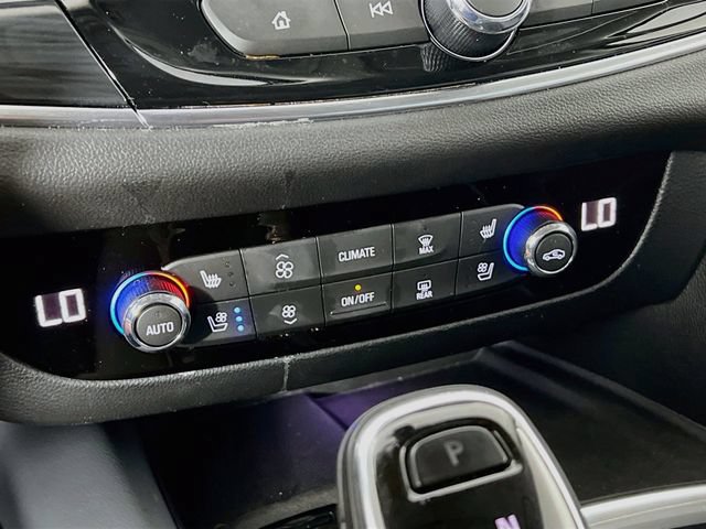 Used 2020 Buick Enclave Premium w/ Sun and Sites Package AWD/4WD image 20