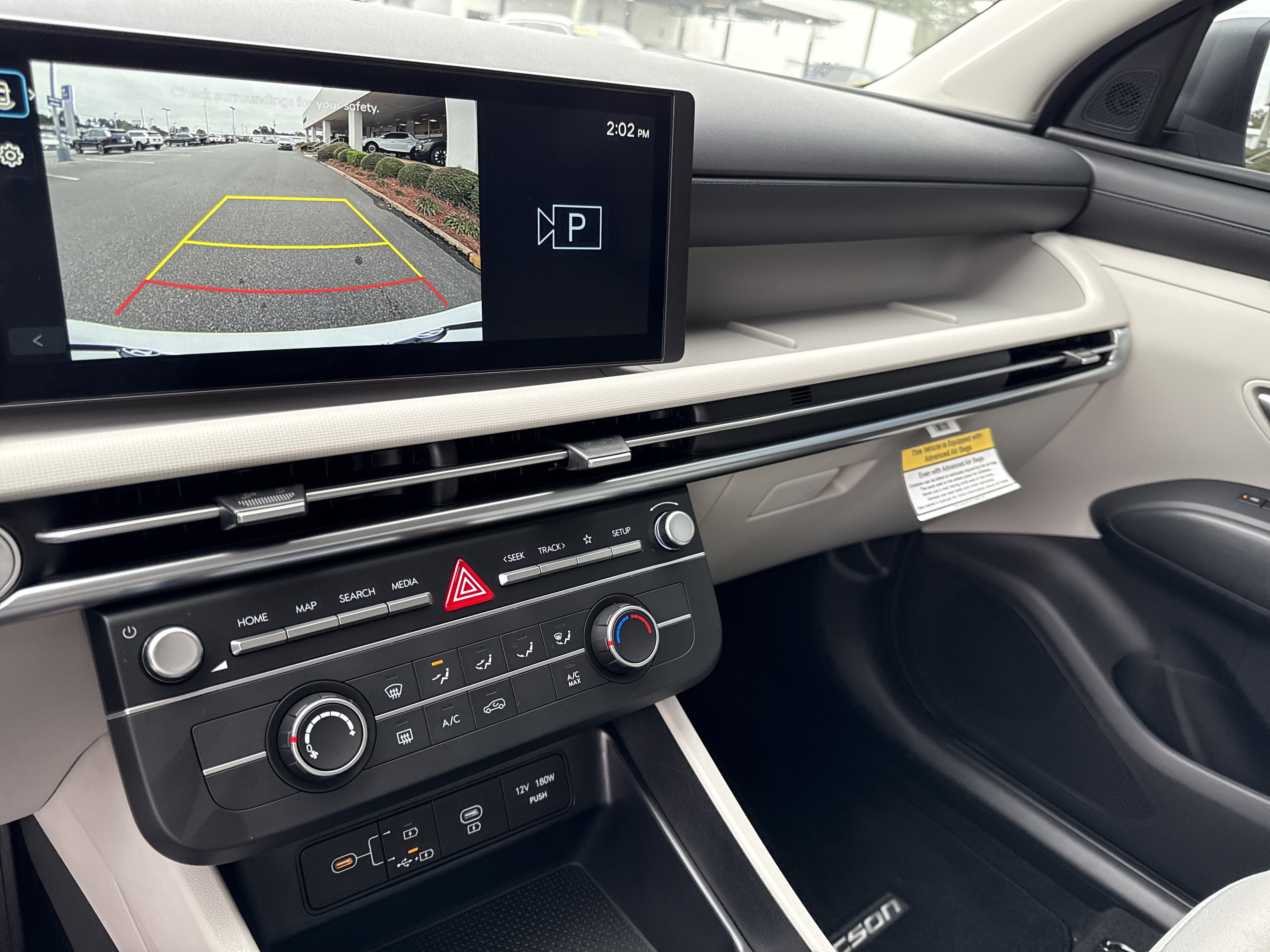 New 2026 Hyundai Tucson SE image 9