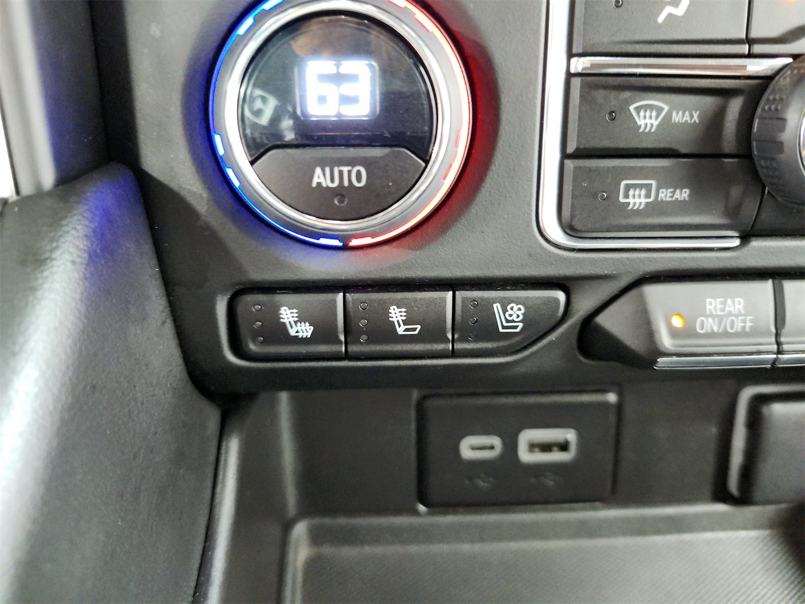 Used 2023 Chevrolet Tahoe Premier image 33