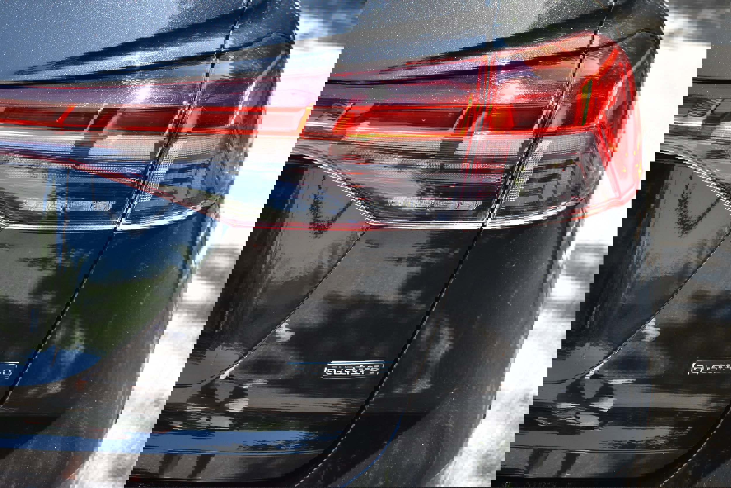 Used 2022 Audi Q4 e-tron Premium Plus w/ Premium Plus image 18