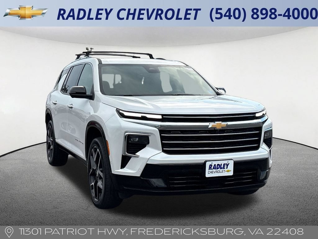 Used 2025 Chevrolet Traverse High Country w/ LPO, Floor Liner Package FWD image 23