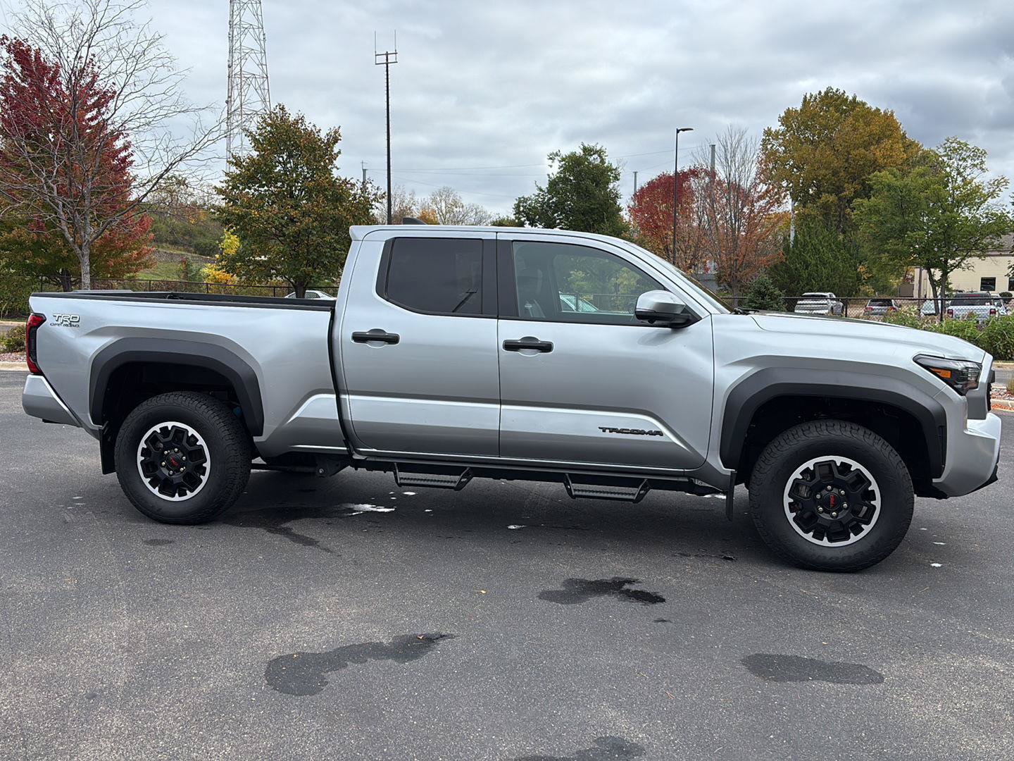 Used 2024 Toyota Tacoma TRD Off-Road w/ TRD Off Road Premium Package AWD/4WD image 9