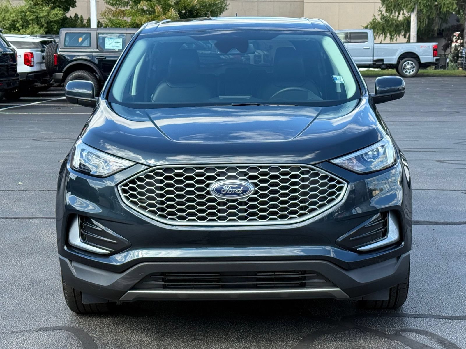 Used 2023 Ford Edge SEL AWD/4WD image 9