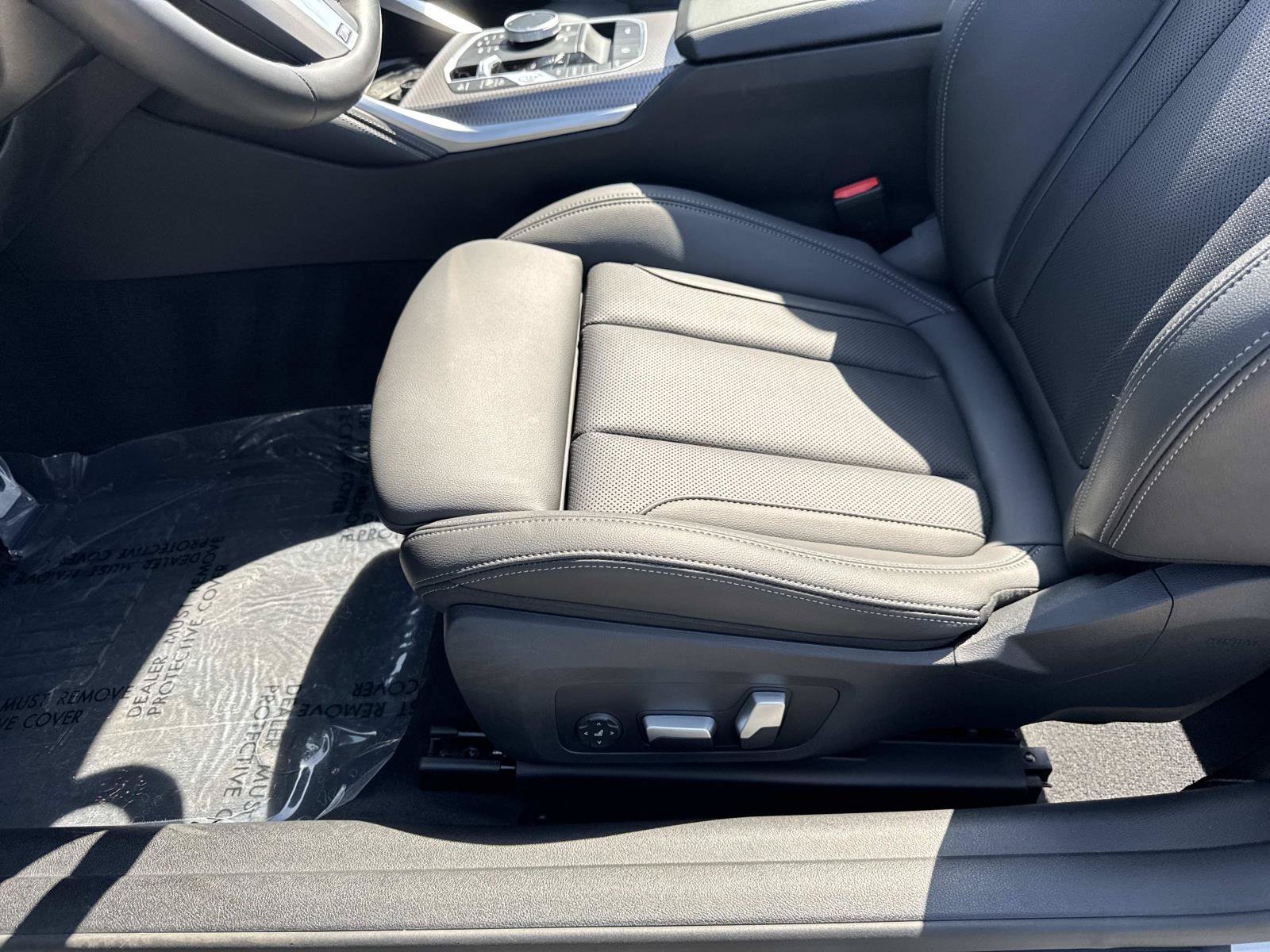 Certified 2024 BMW 430i Convertible w/ M Sport Package RWD image 13