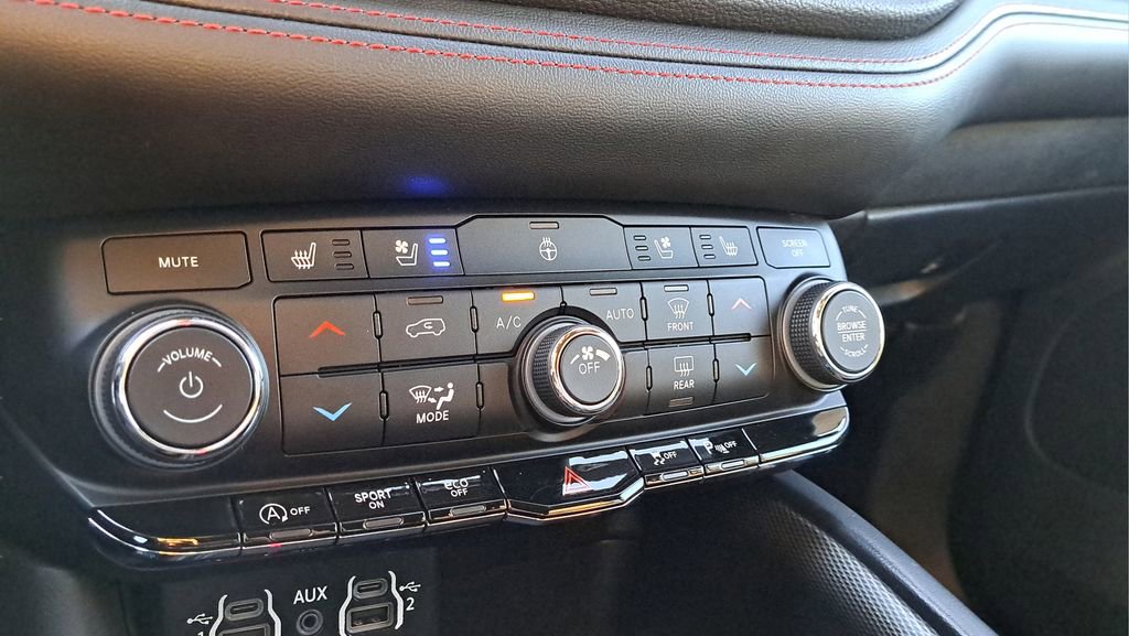 Used 2024 Dodge Durango GT image 24