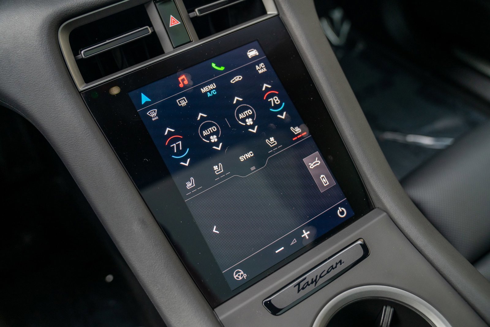 Used 2025 Porsche Taycan image 19