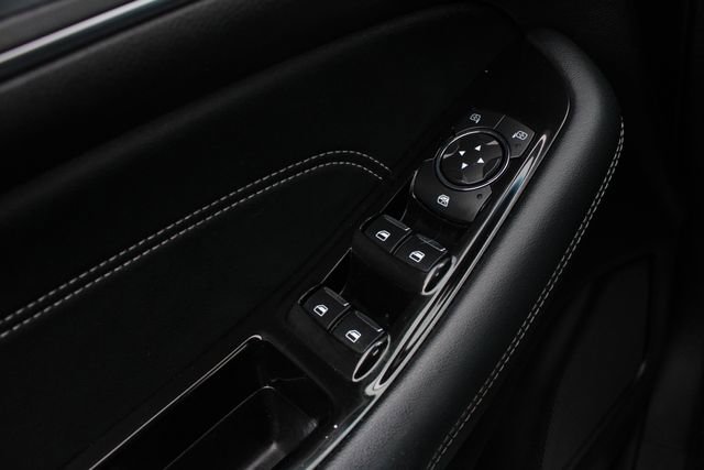 Used 2019 Ford Edge Titanium w/ Equipment Group 301A image 9