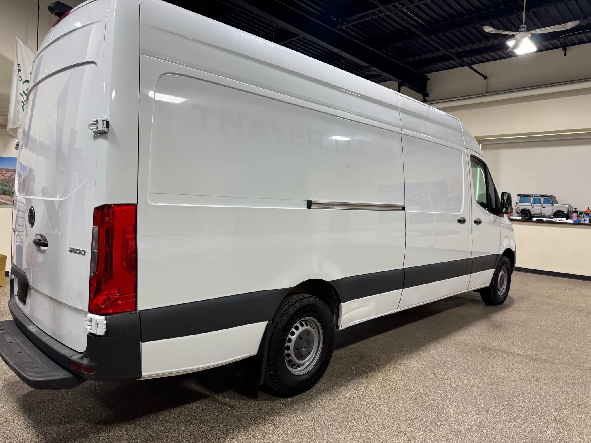 Used 2020 Mercedes-Benz Sprinter 2500 image 13
