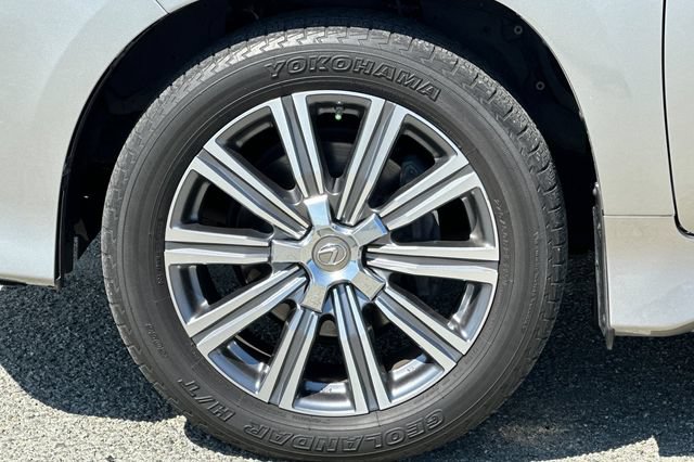Used 2016 Lexus LX 570 4WD w/ Luxury Package image 36