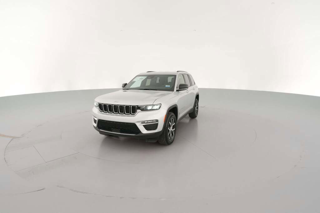 New 2025 Jeep Grand Cherokee Limited image 3