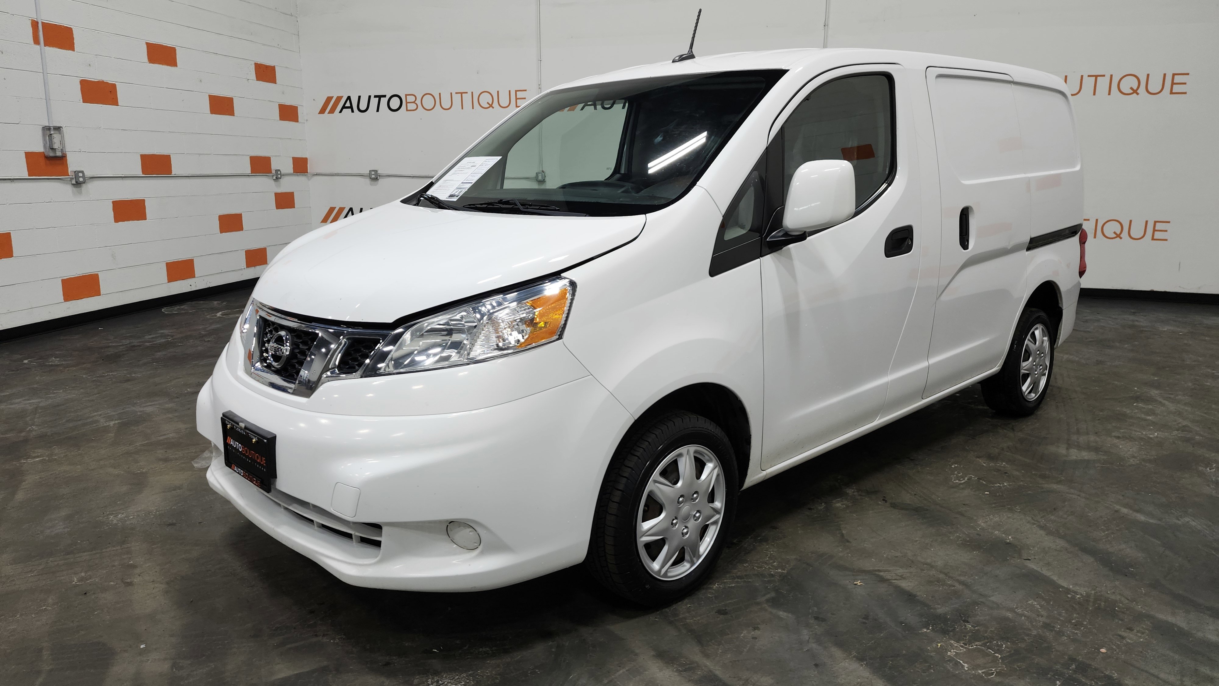 Used 2020 Nissan NV200 SV image 11