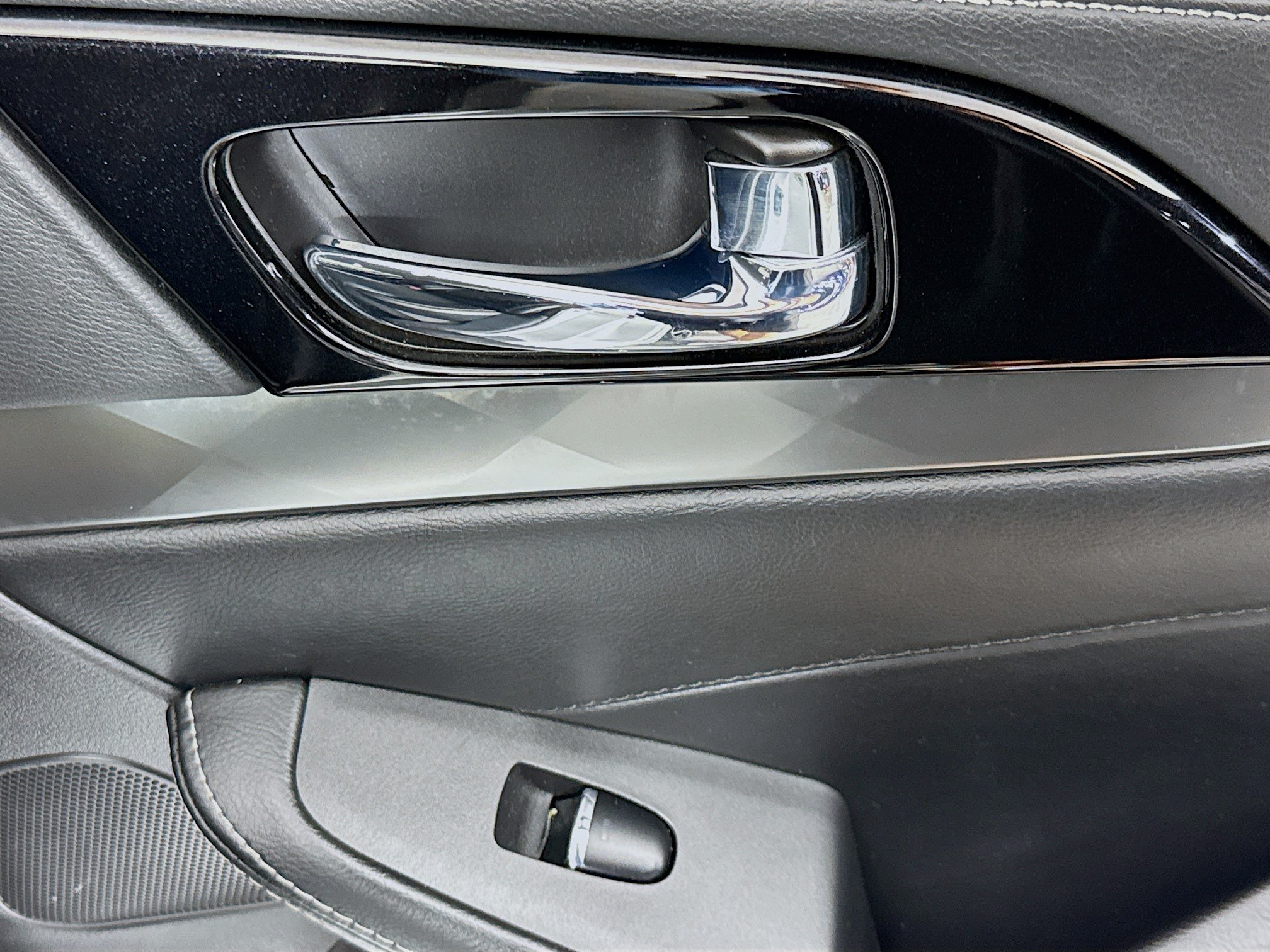 Used 2022 Nissan Maxima SV w/ Floor Mat Group FWD image 29