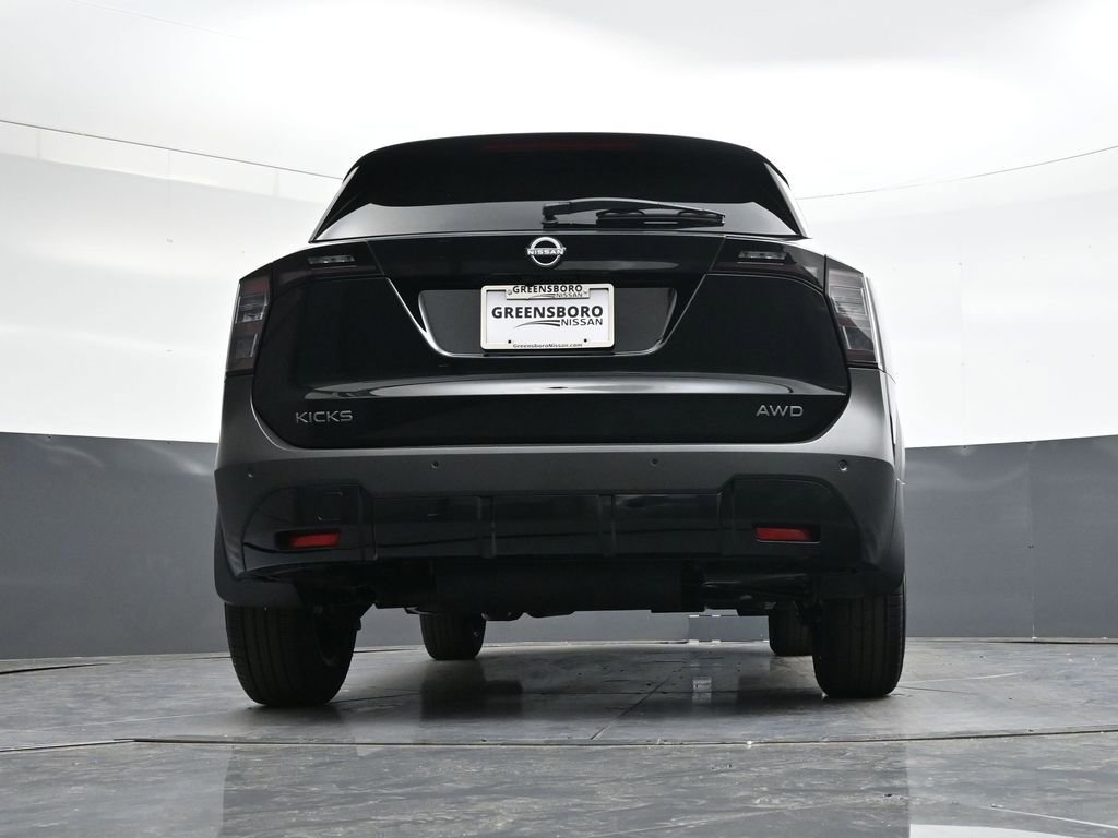 Certified 2025 Nissan Kicks SV image 31