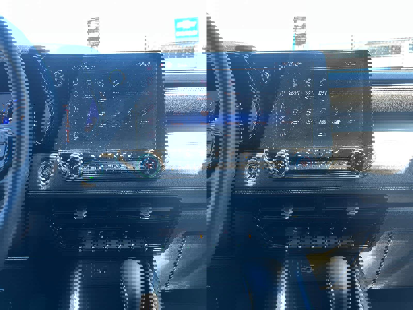 Certified 2023 Chevrolet Colorado LT w/ LT Convenience Package II AWD/4WD image 24