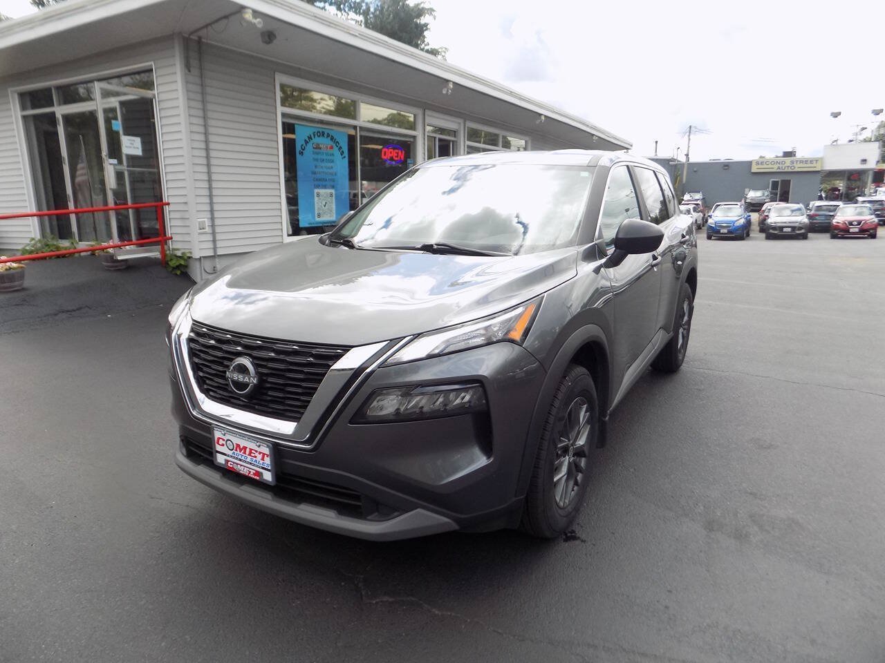 Used 2023 Nissan Rogue S AWD/4WD image 9