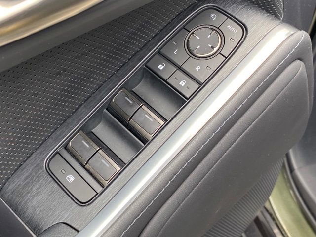 Used 2024 Lexus GX 550 w/ Accessory Package (2T) AWD/4WD image 9
