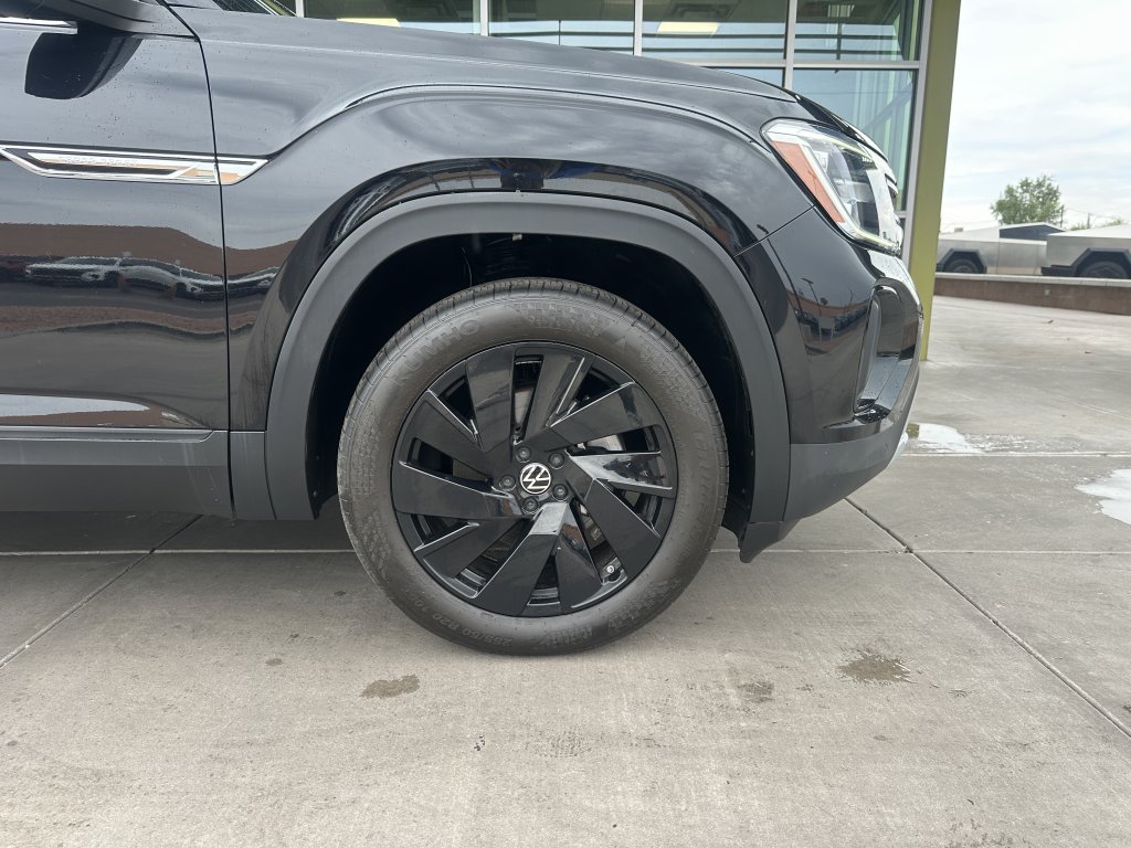 Used 2024 Volkswagen Atlas Cross Sport SE w/ Panoramic Sunroof Package AWD/4WD image 8