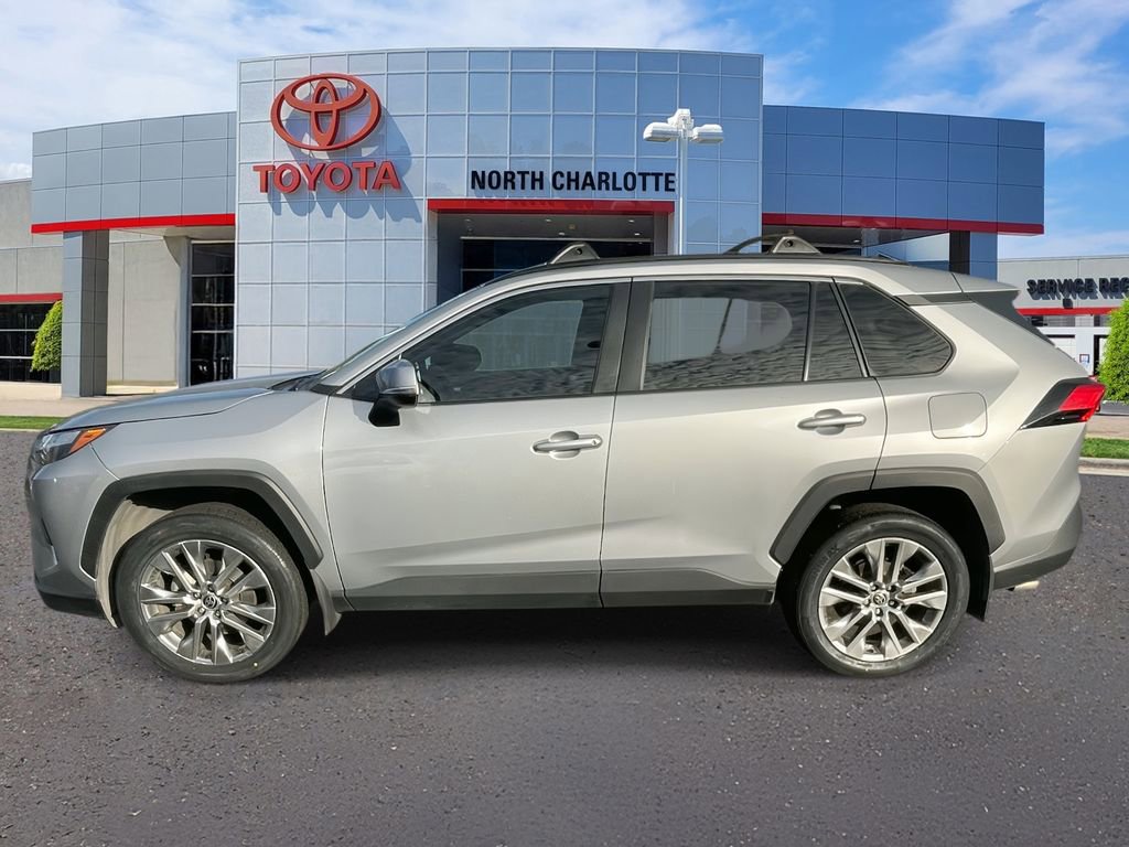 Used 2023 Toyota RAV4 XLE Premium image 7