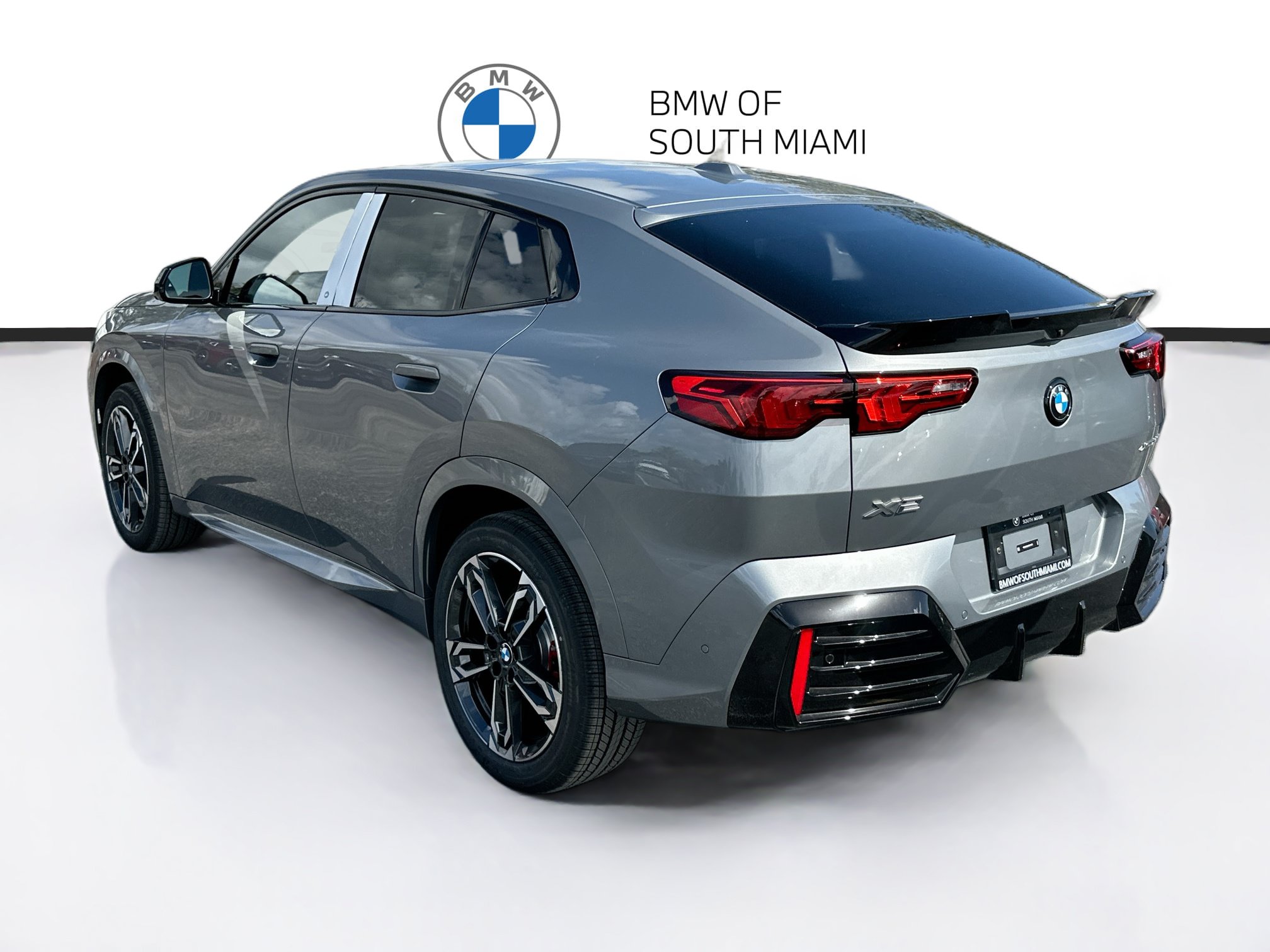 New 2026 BMW X2 xDrive28i w/ Technology Package AWD/4WD image 4