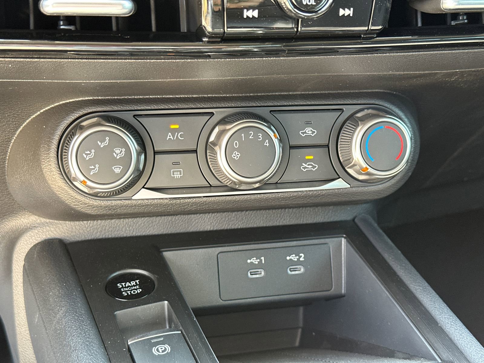 New 2026 Nissan Kicks S w/ Charging Package image 27