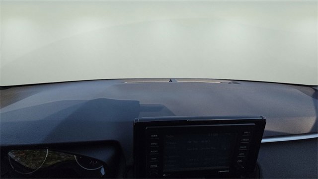 Used 2021 Toyota RAV4 XLE image 9