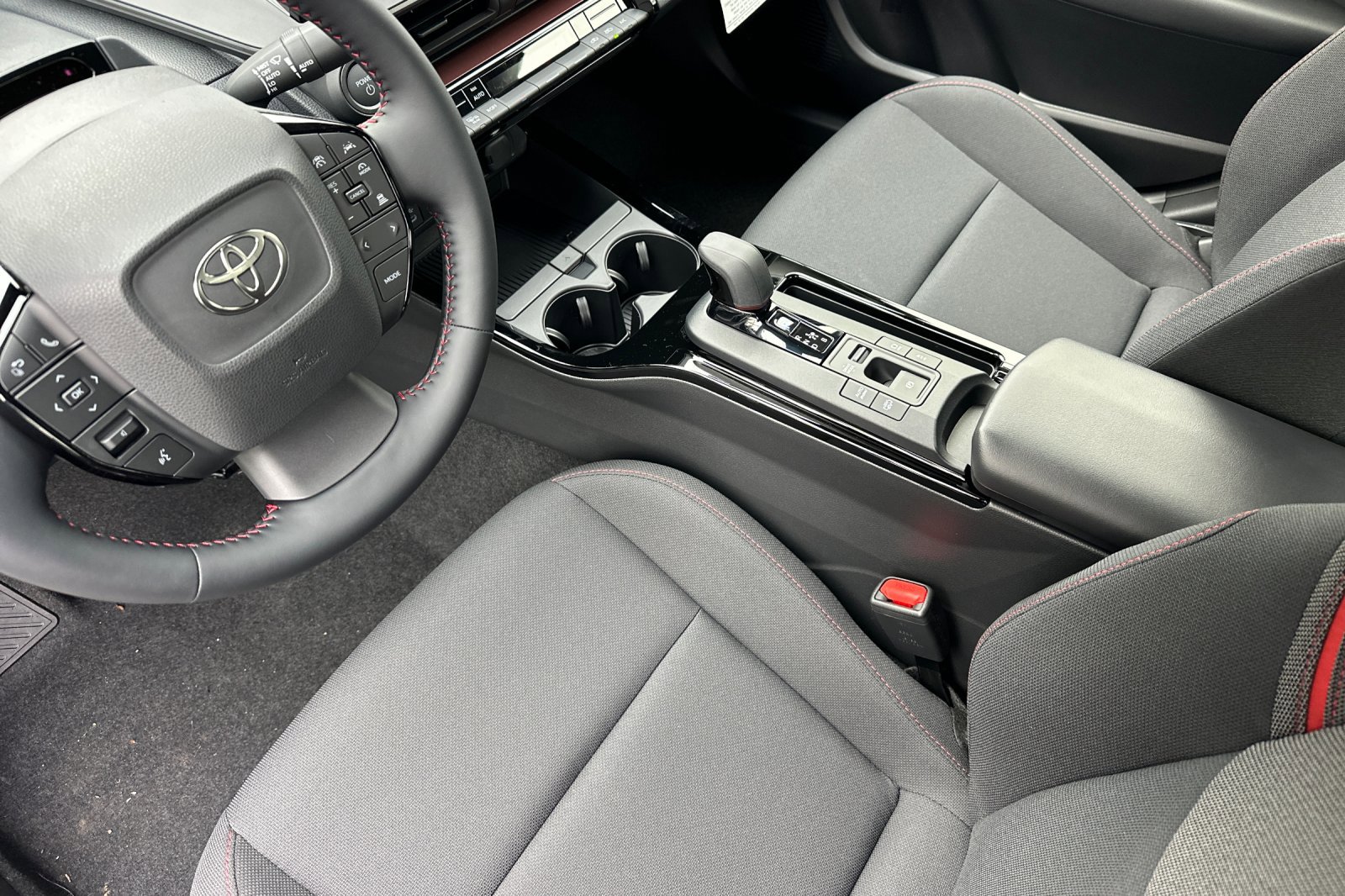 New 2026 Toyota Prius Plug-In Hybrid image 8