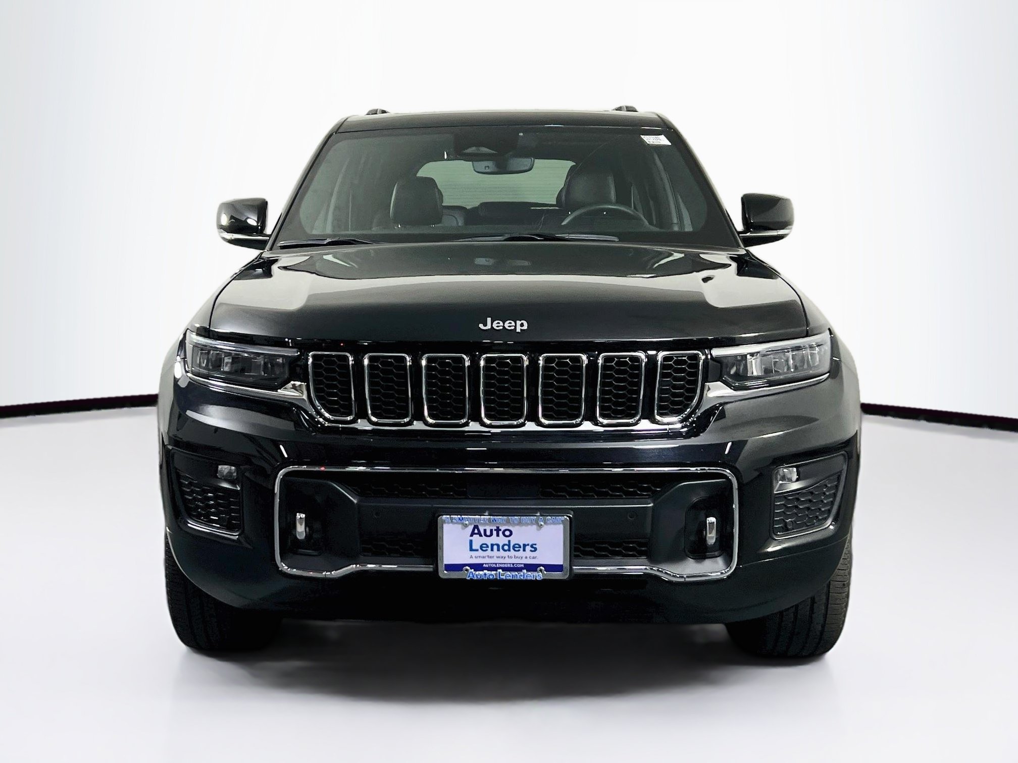 Used 2023 Jeep Grand Cherokee Overland AWD/4WD image 2