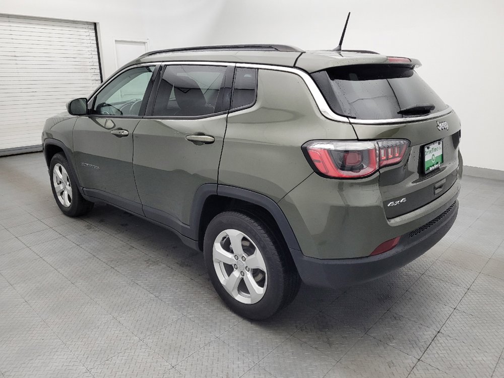 Used 2018 Jeep Compass Latitude w/ Cold Weather Group AWD/4WD image 3