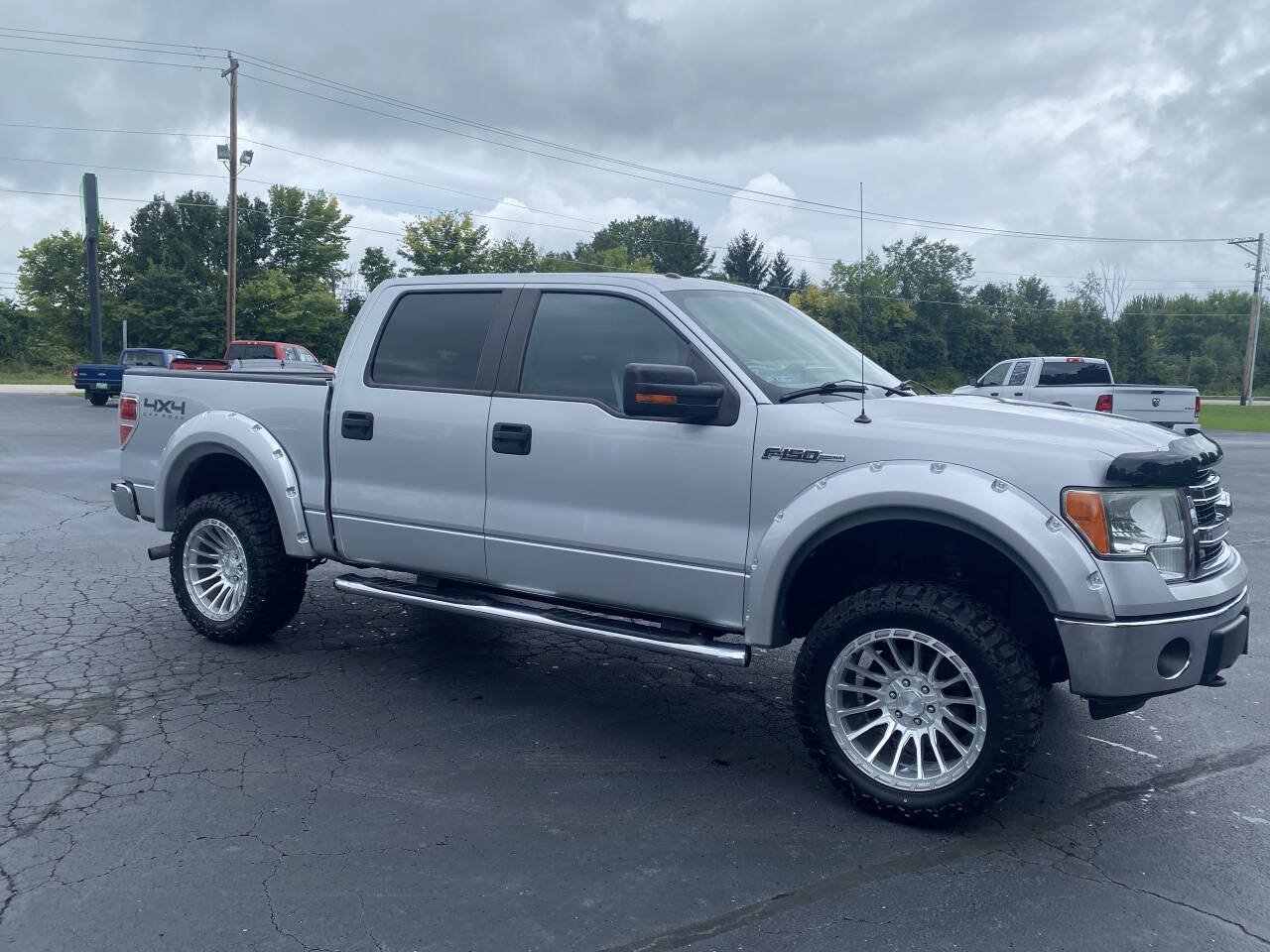 Used 2013 Ford F150 XLT w/ Mid Equipment Group AWD/4WD image 1