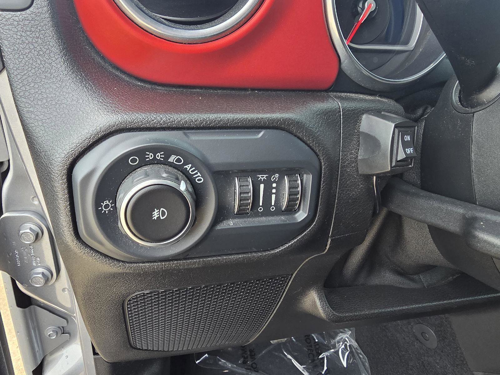 Used 2018 Jeep Wrangler Rubicon w/ Steel Bumper Group image 22