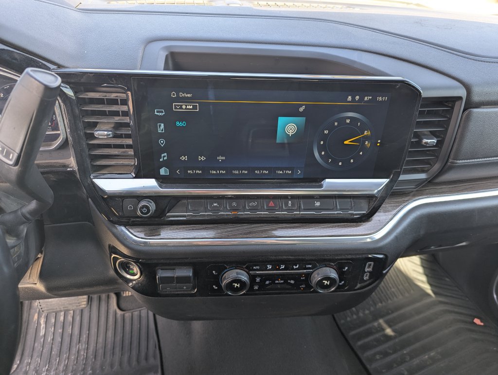 Used 2025 Chevrolet Silverado 1500 LT AWD/4WD image 16
