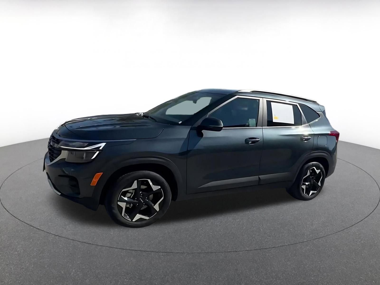 Used 2025 Kia Seltos S image 8