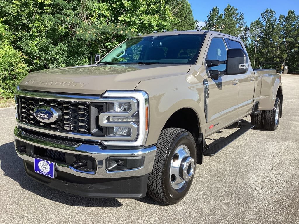 New 2026 Ford F350 Lariat AWD/4WD image 3