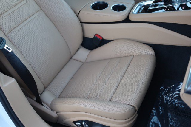 Used 2020 Porsche Panamera 4 AWD/4WD image 48