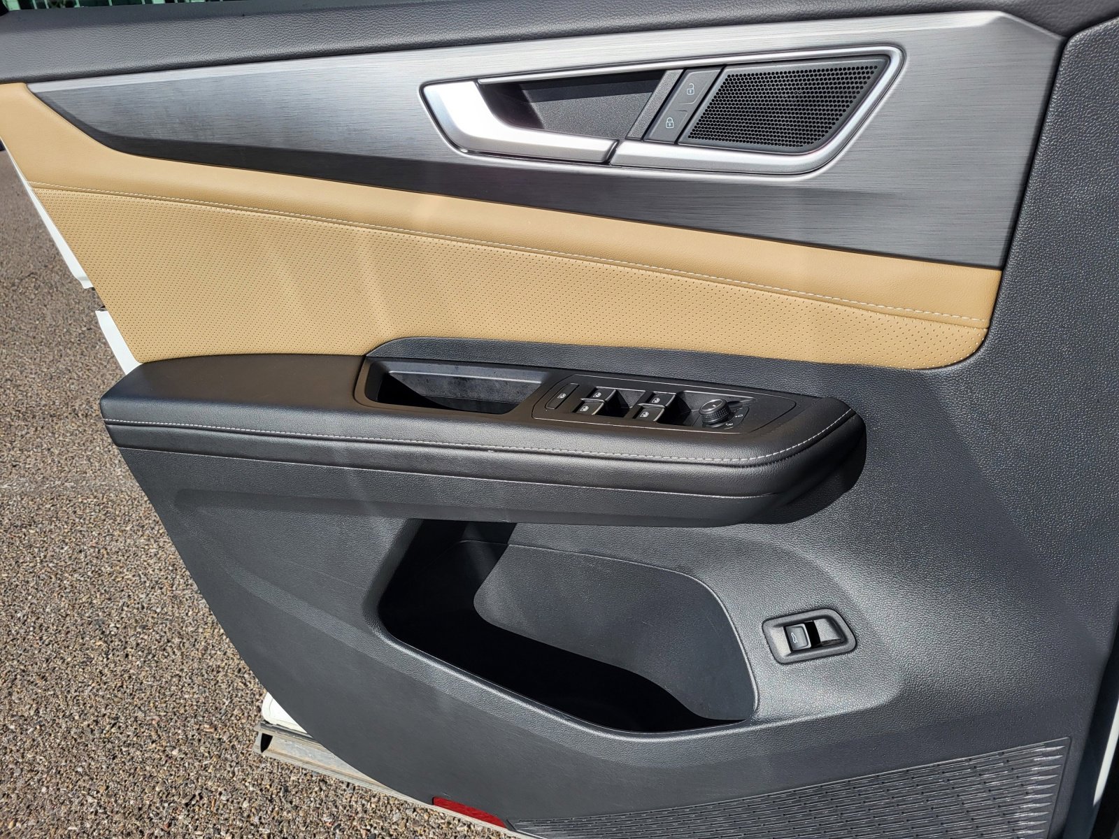 Used 2024 Volkswagen Atlas Cross Sport SE image 14