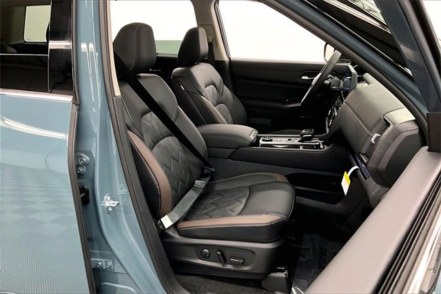 New 2026 Nissan Pathfinder Platinum image 39