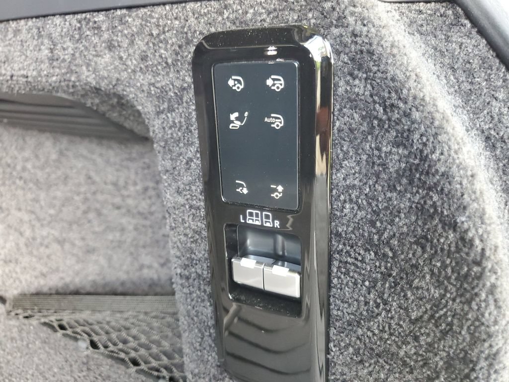 Used 2024 Land Rover Range Rover Autobiography AWD/4WD image 34