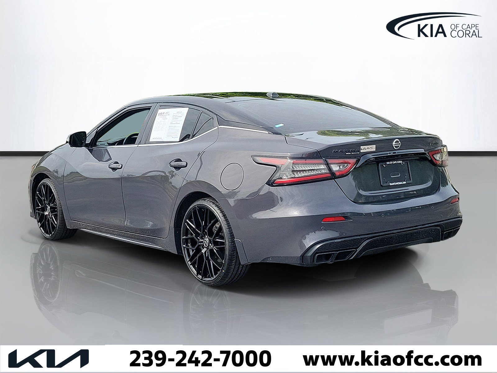 Used 2021 Nissan Maxima Platinum w/ 40th Anniversary Package FWD image 4