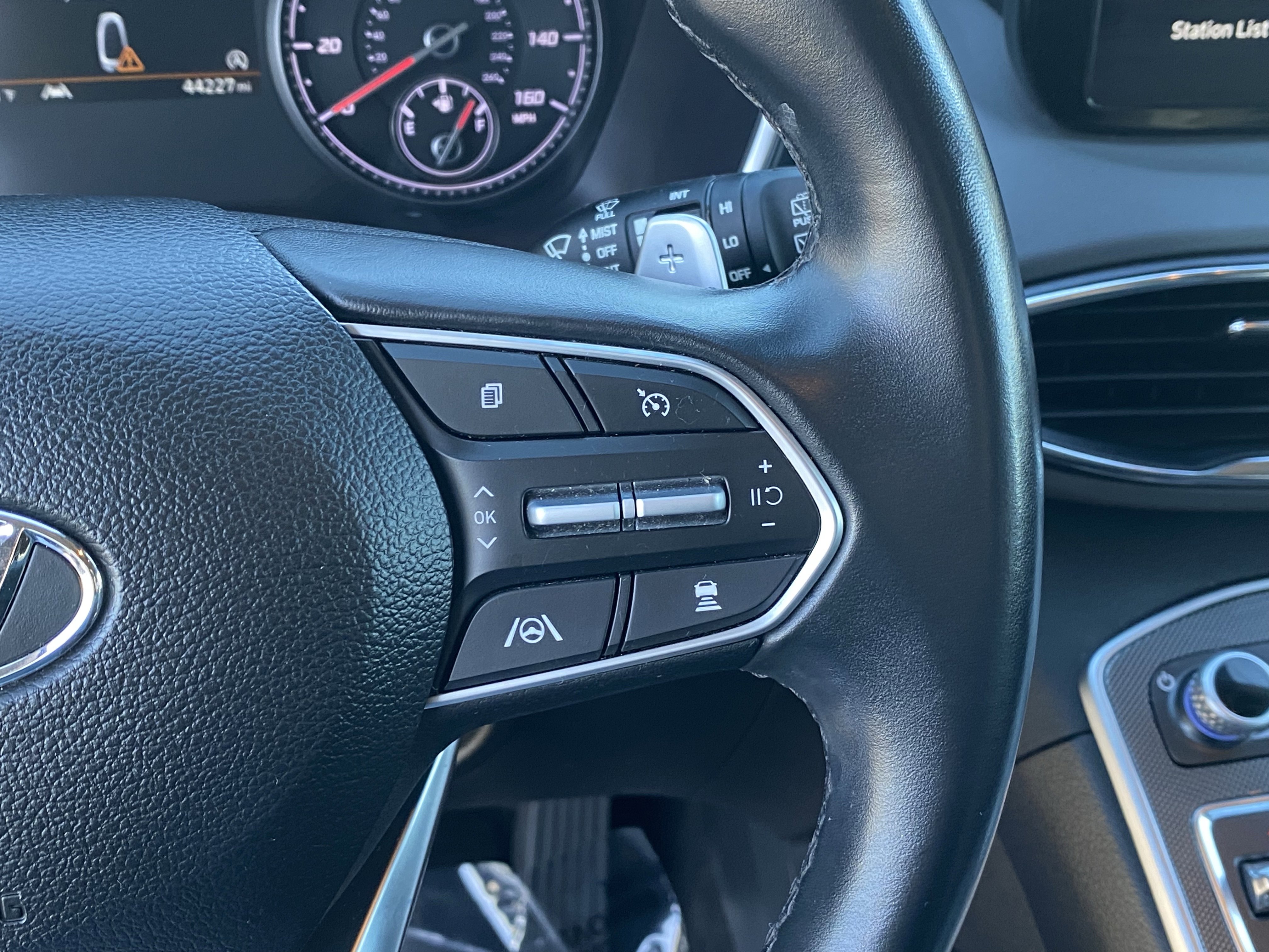 Used 2023 Hyundai Santa Fe SEL image 27