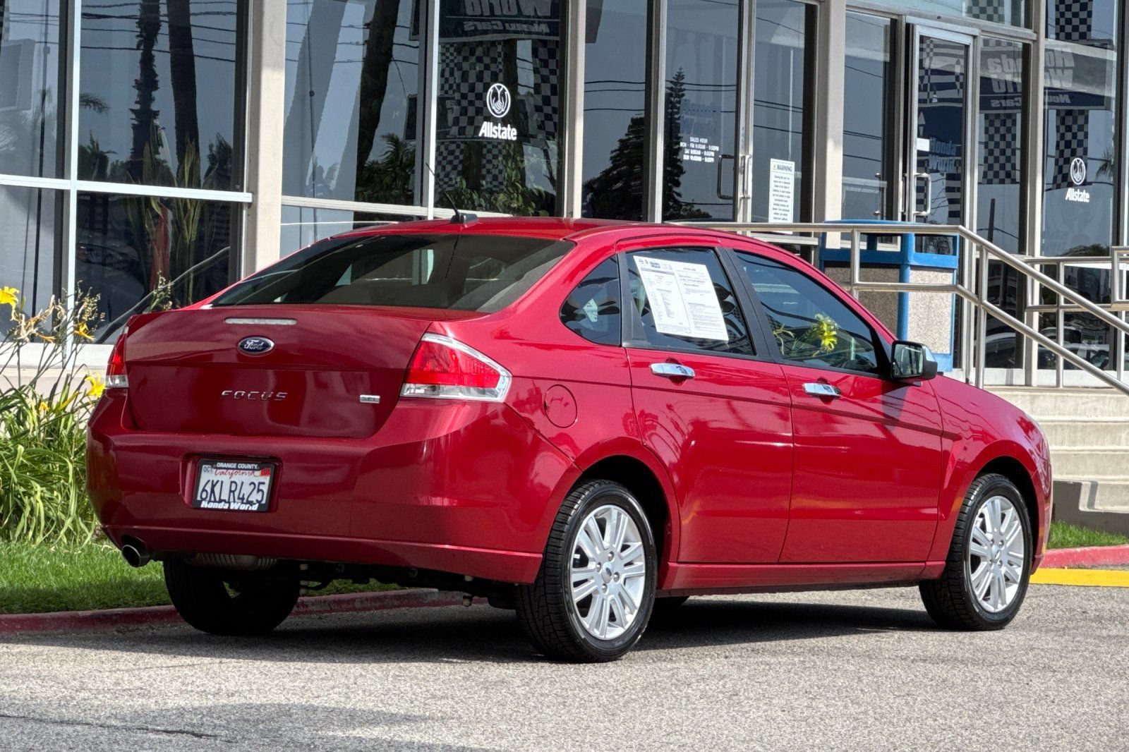 Used 2010 Ford Focus SEL FWD image 4